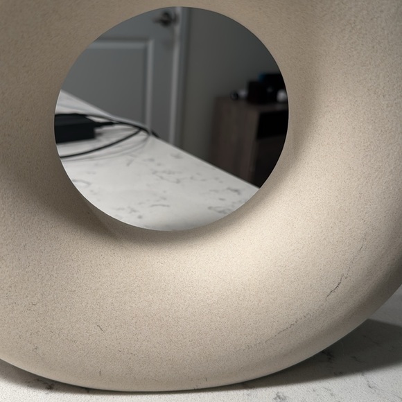 H&M Home Large Ceramic Circular Vase - Picture 3 of 8